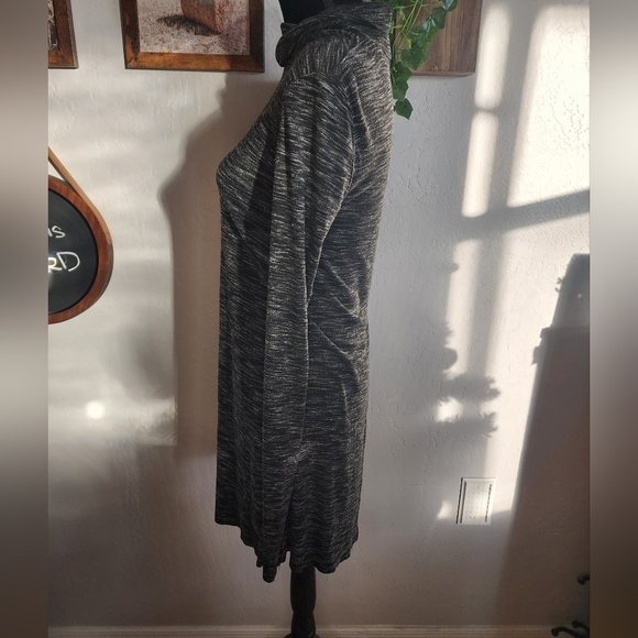 We The Free Heather Black Split Back Tunic Size Small - Picture 4 of 10